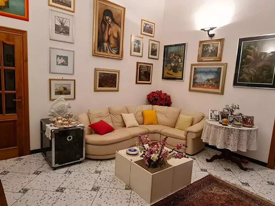 Immagine 5 di Appartamento in vendita  a Livorno