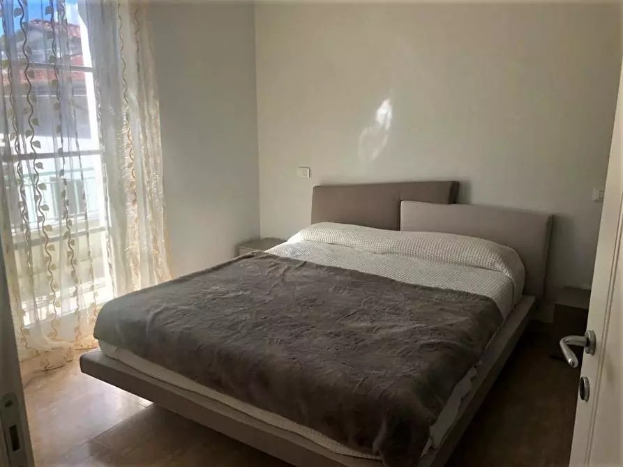 Immagine 39 di Casa trifamiliare in vendita  a Montignoso