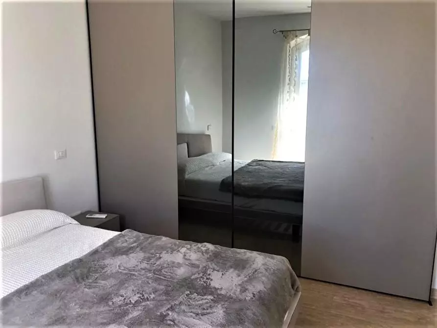 Immagine 40 di Casa trifamiliare in vendita  a Montignoso