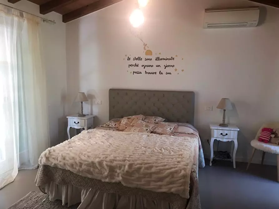 Immagine 18 di Casa trifamiliare in vendita  a Montignoso