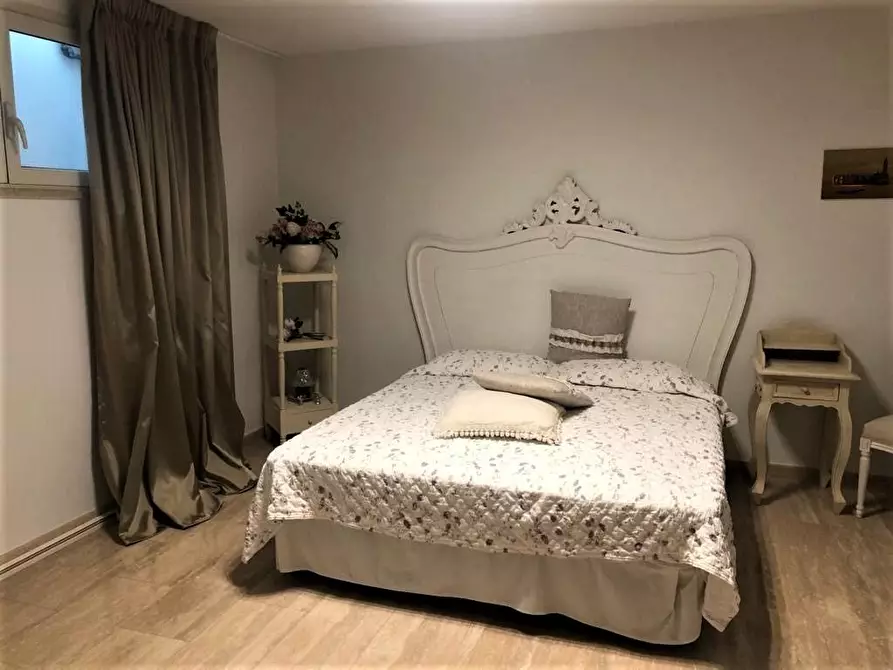 Immagine 37 di Casa trifamiliare in vendita  a Montignoso