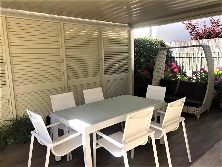 Immagine 29 di Casa trifamiliare in vendita  a Montignoso