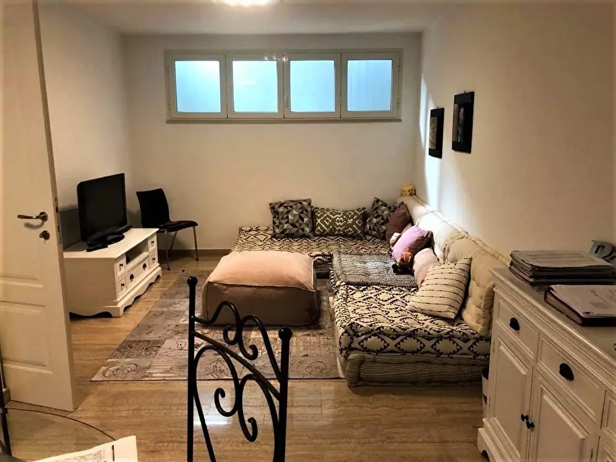 Immagine 32 di Casa trifamiliare in vendita  a Montignoso