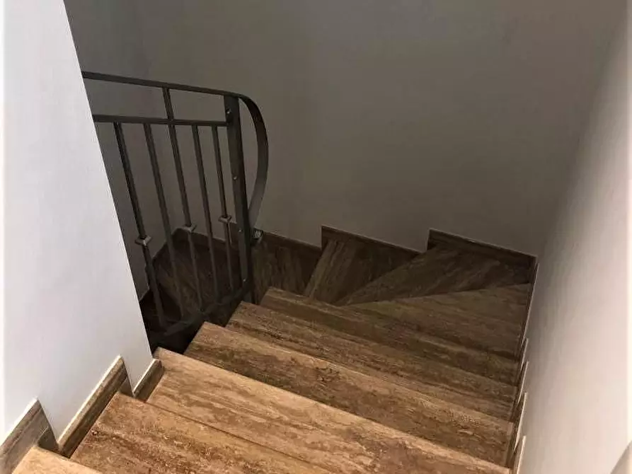 Immagine 30 di Casa trifamiliare in vendita  a Montignoso