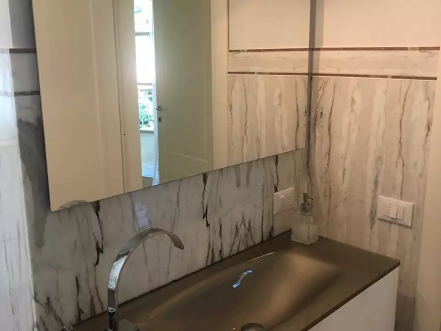 Immagine 44 di Casa trifamiliare in vendita  a Montignoso