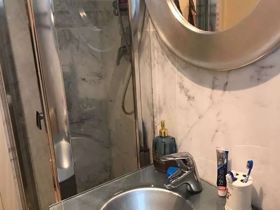 Immagine 16 di Casa trifamiliare in vendita  a Montignoso