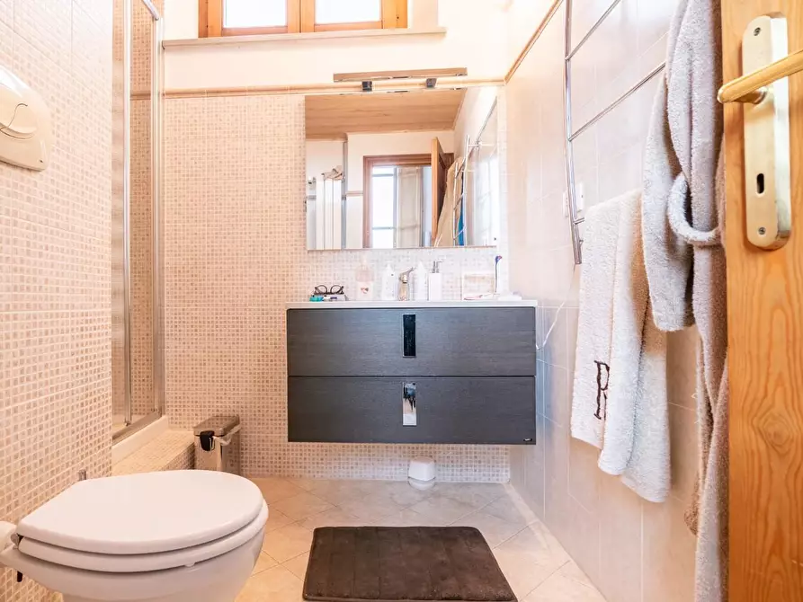 Immagine 37 di Terratetto in vendita  a Cascina