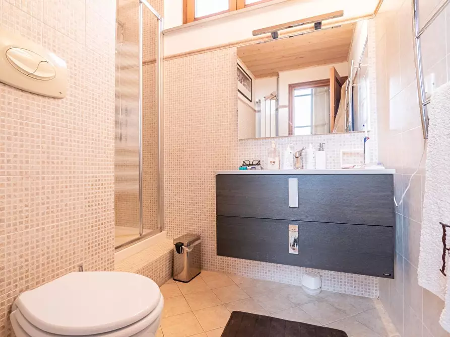 Immagine 38 di Terratetto in vendita  a Cascina