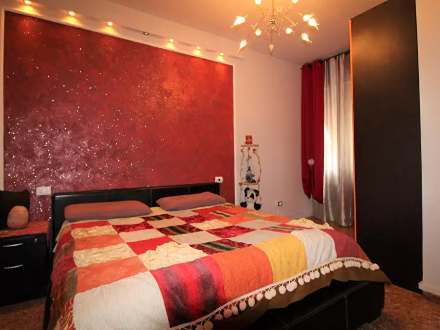 Immagine 13 di Appartamento in vendita  a Pontedera