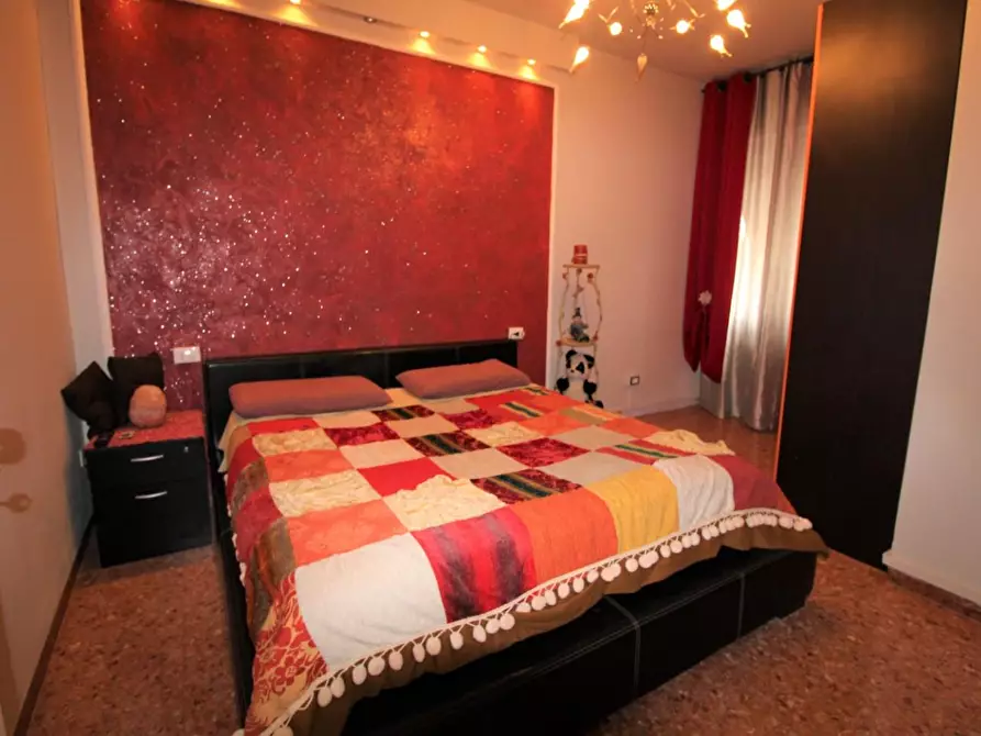 Immagine 12 di Appartamento in vendita  a Pontedera