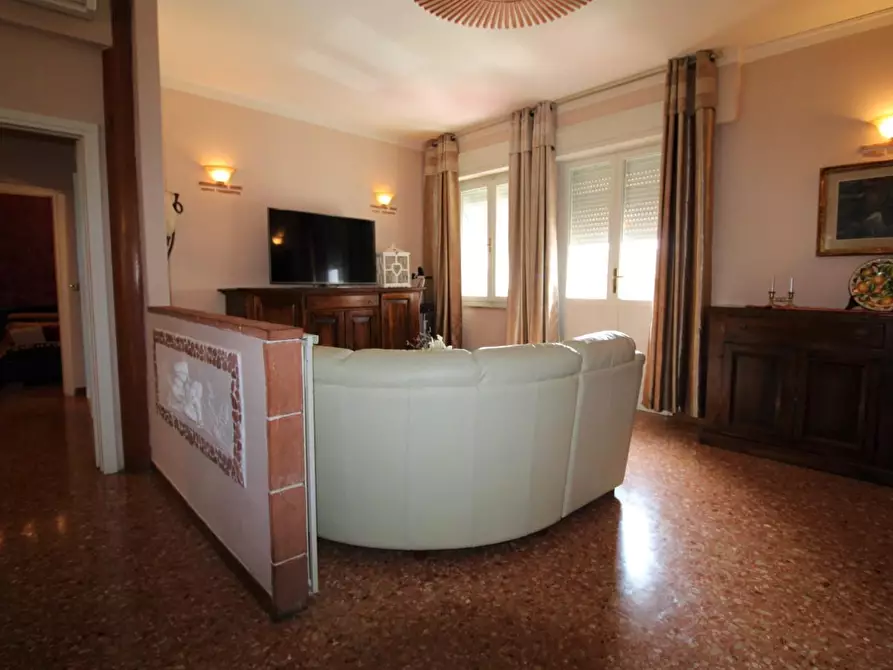 Immagine 4 di Appartamento in vendita  a Pontedera