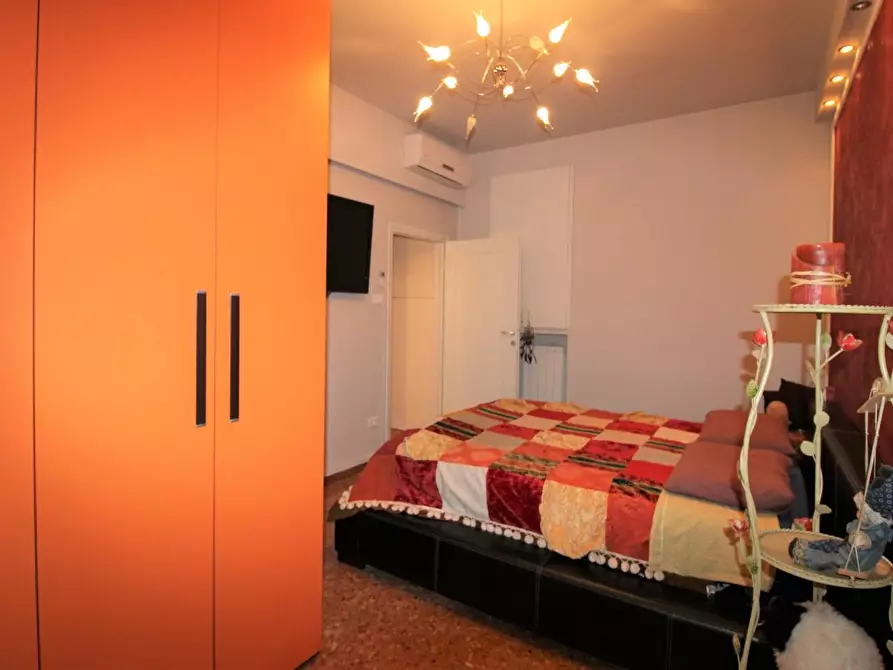 Immagine 14 di Appartamento in vendita  a Pontedera