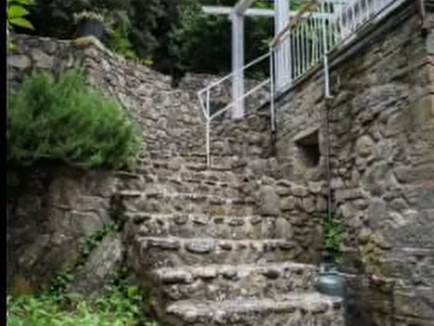 Immagine 8 di Casa colonica in vendita  a Vinci