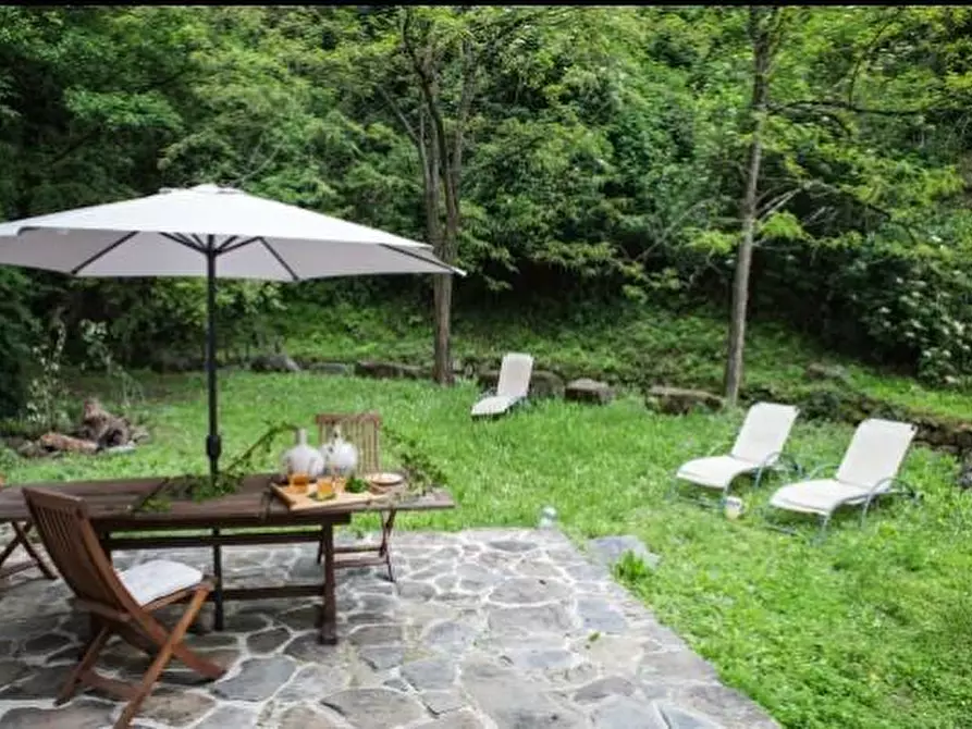 Immagine 9 di Casa colonica in vendita  a Vinci