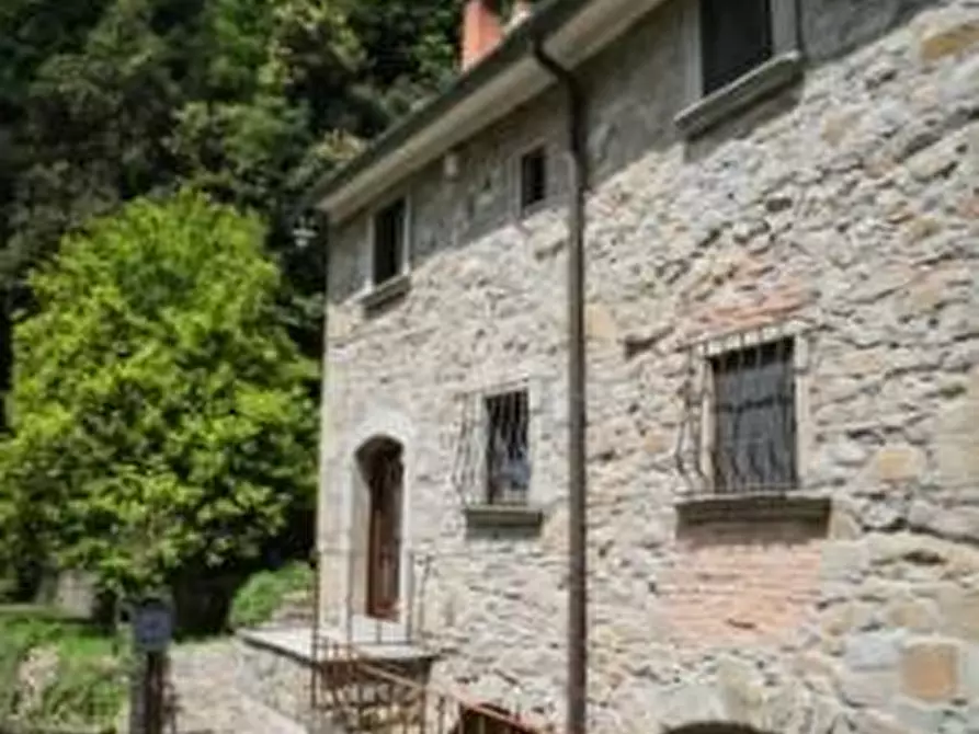 Immagine 4 di Casa colonica in vendita  a Vinci