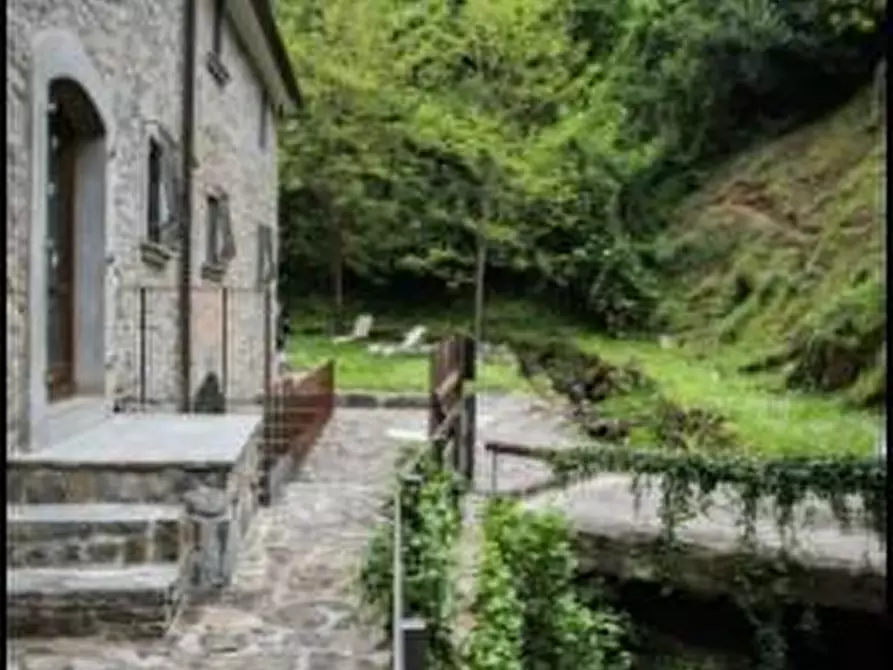 Immagine 3 di Casa colonica in vendita  a Vinci