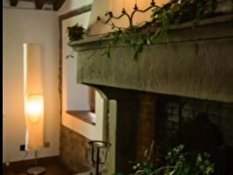 Immagine 25 di Casa colonica in vendita  a Vinci
