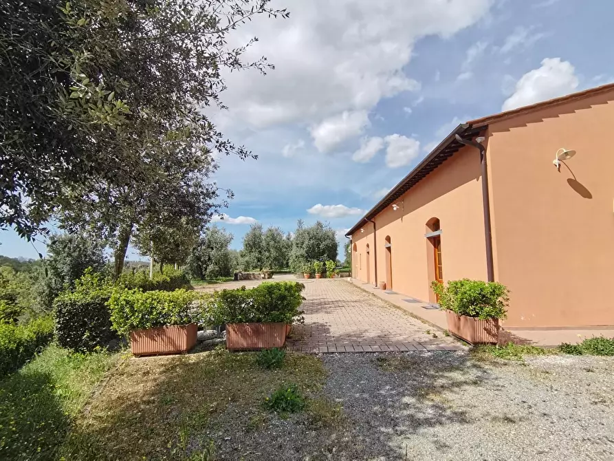 Immagine 32 di Villa in vendita  a Pontedera