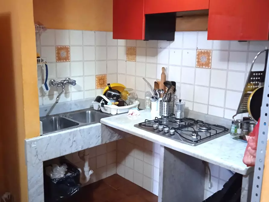 Immagine 2 di Appartamento in vendita  a Carrara