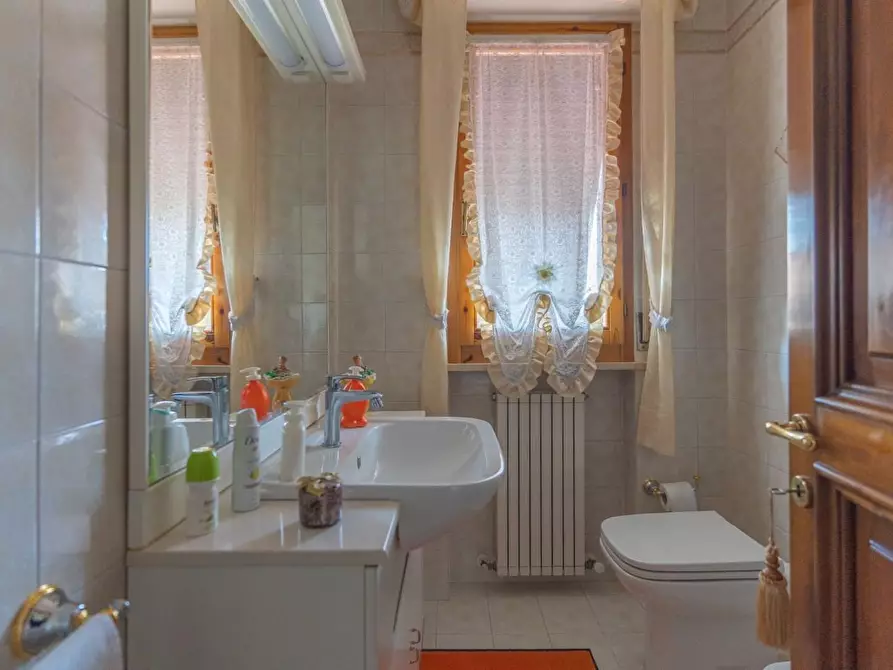 Immagine 19 di Appartamento in vendita  a Certaldo