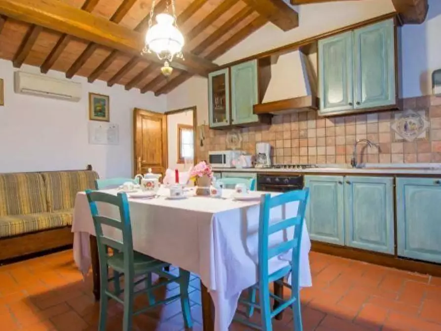 Immagine 18 di Agriturismo in vendita  a Pontedera