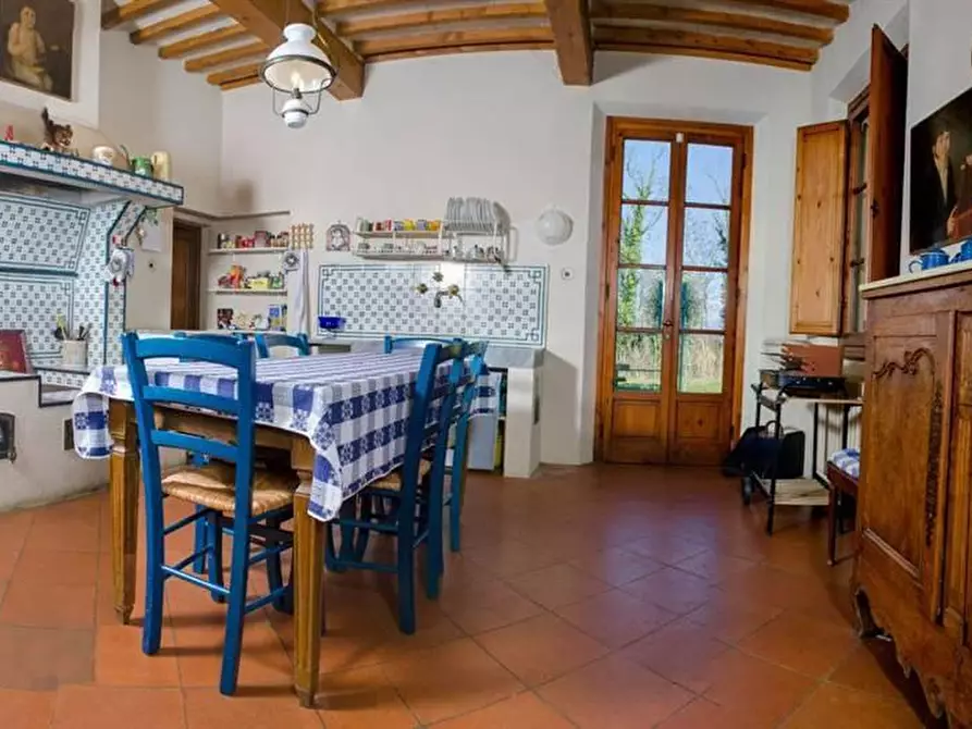 Immagine 3 di Casa colonica in vendita  a Fucecchio