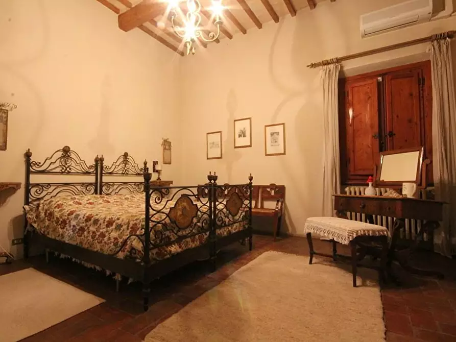 Immagine 19 di Casa colonica in vendita  a Fucecchio