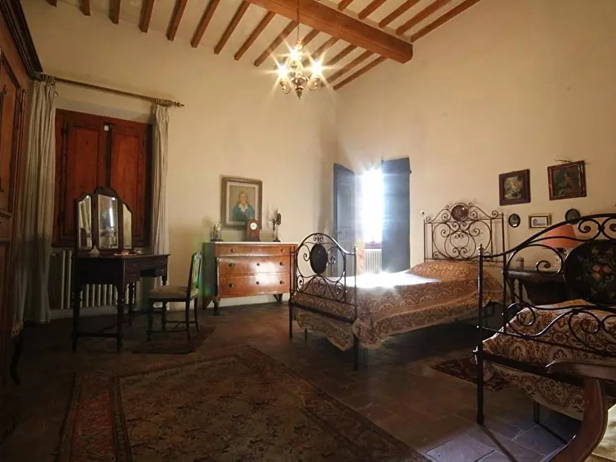 Immagine 17 di Casa colonica in vendita  a Fucecchio