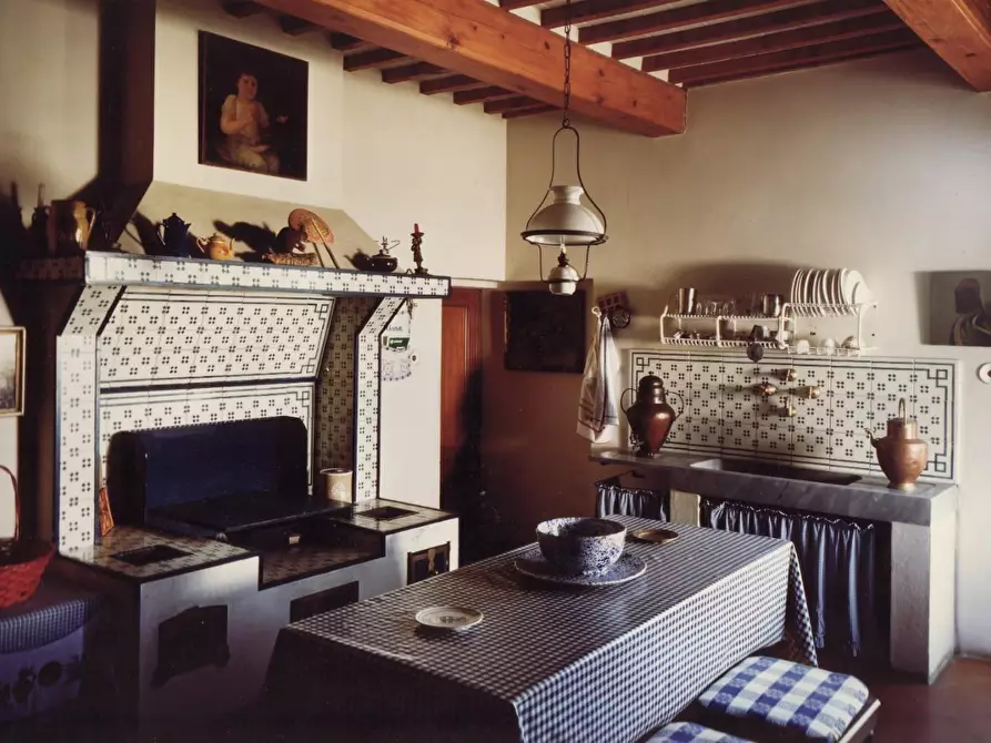 Immagine 11 di Casa colonica in vendita  a Fucecchio