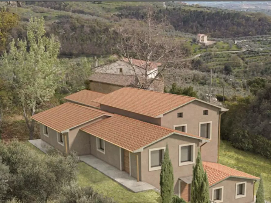 Immagine 15 di Casa colonica in vendita  a Vinci