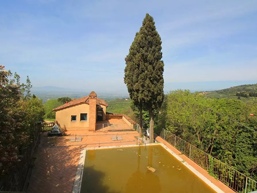 Immagine 33 di Casa colonica in vendita  a Vinci