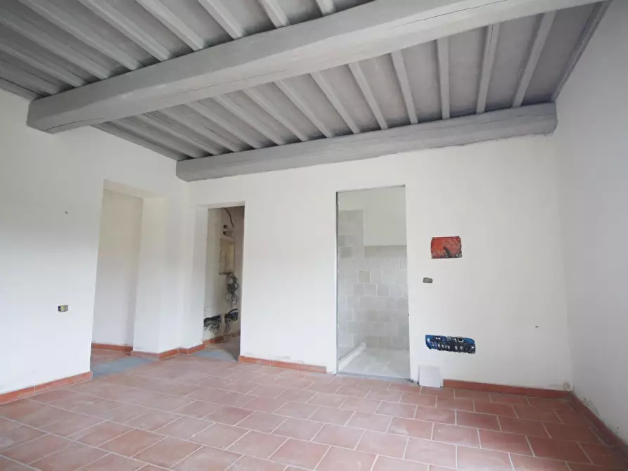 Immagine 35 di Casa colonica in vendita  a Vinci