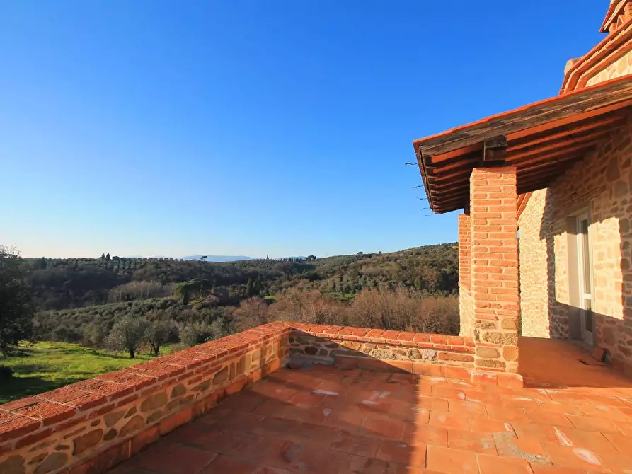 Immagine 15 di Casa colonica in vendita  a Vinci
