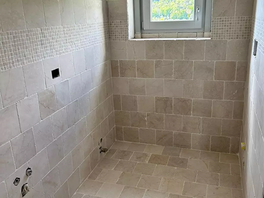 Immagine 22 di Casa colonica in vendita  a Vinci