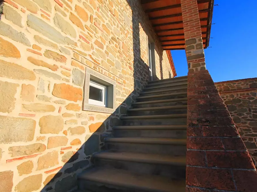 Immagine 12 di Casa colonica in vendita  a Vinci