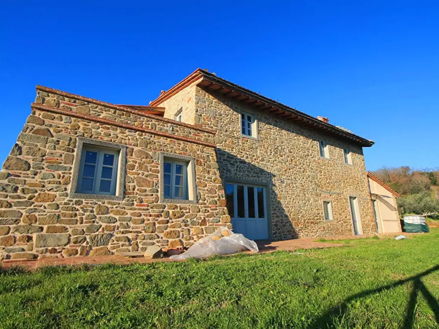 Immagine 13 di Casa colonica in vendita  a Vinci