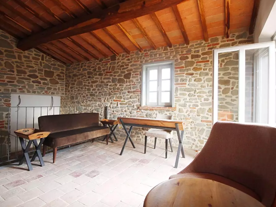 Immagine 32 di Casa colonica in vendita  a Vinci