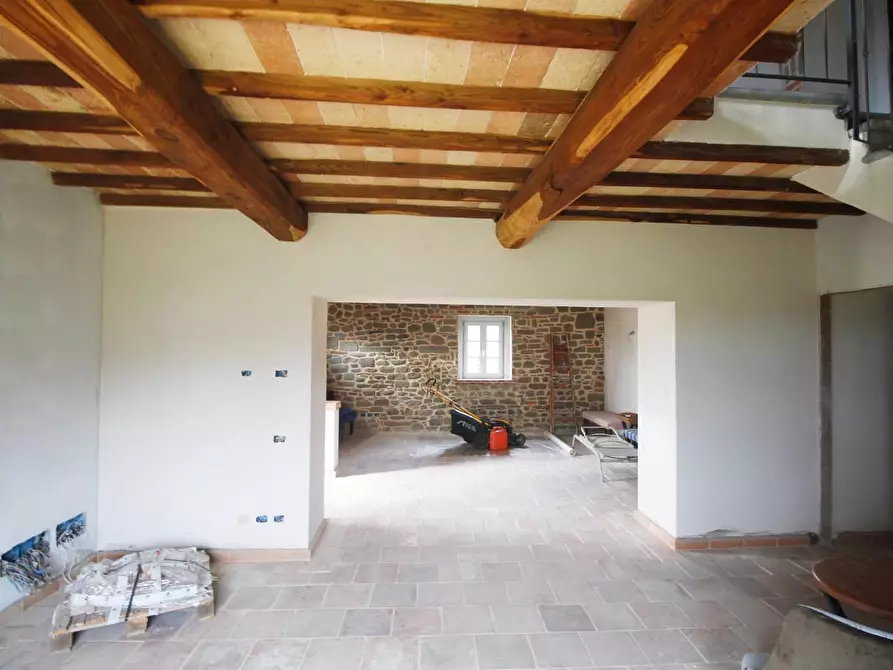 Immagine 34 di Casa colonica in vendita  a Vinci