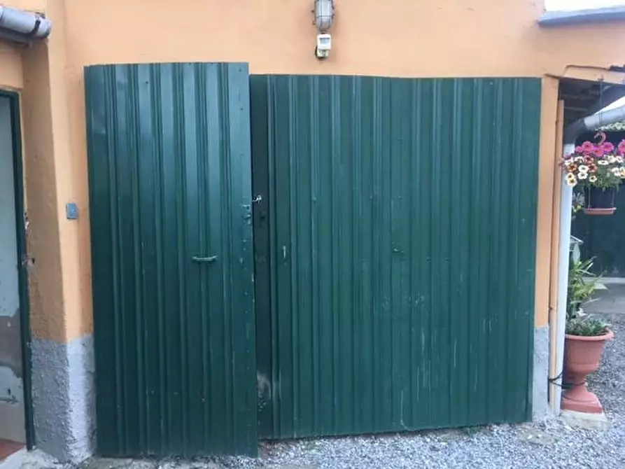 Immagine 9 di Villa in vendita  a Cascina