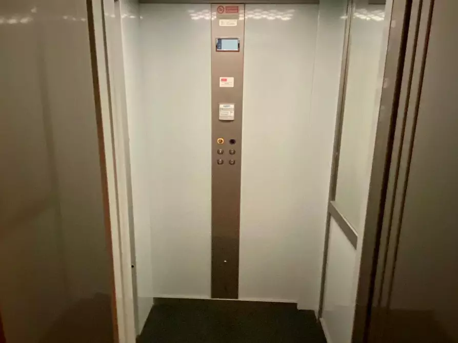 Immagine 45 di Appartamento in vendita  a Pontedera