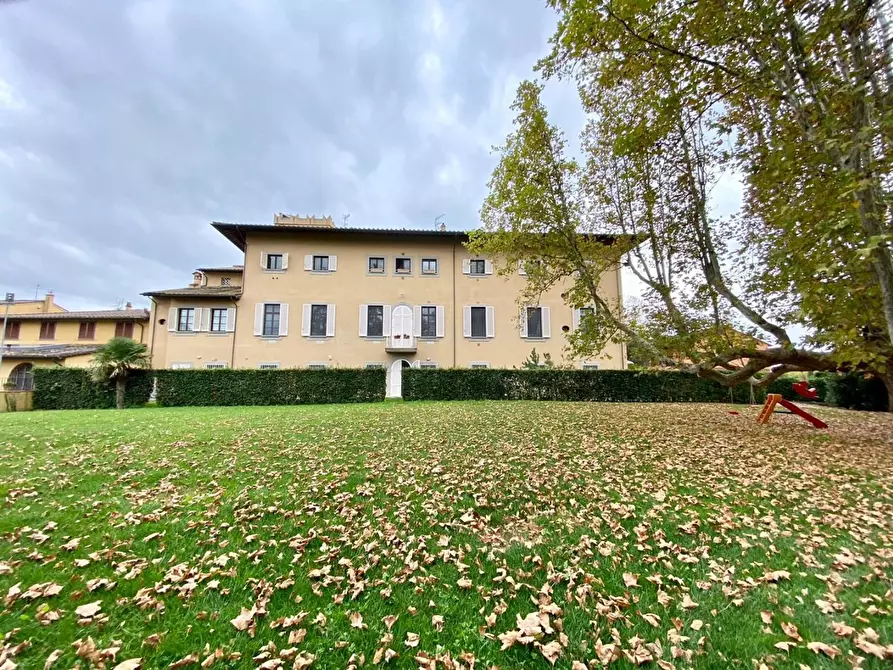 Immagine 41 di Appartamento in vendita  a Pontedera