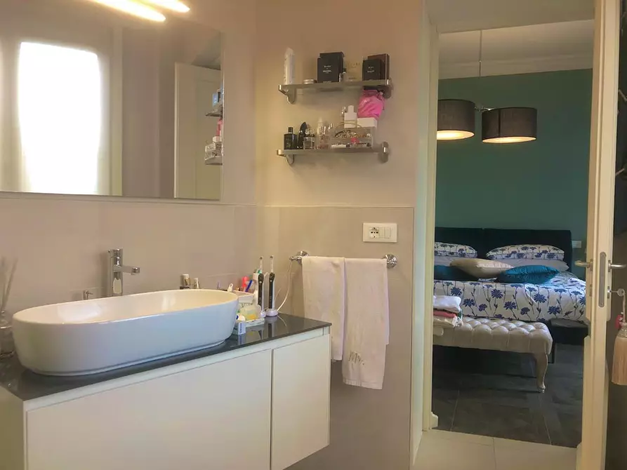 Immagine 25 di Appartamento in vendita  a Empoli