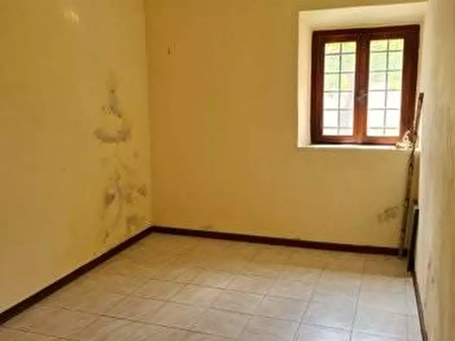 Immagine 3 di Locale commerciale in affitto  a San Giuliano Terme