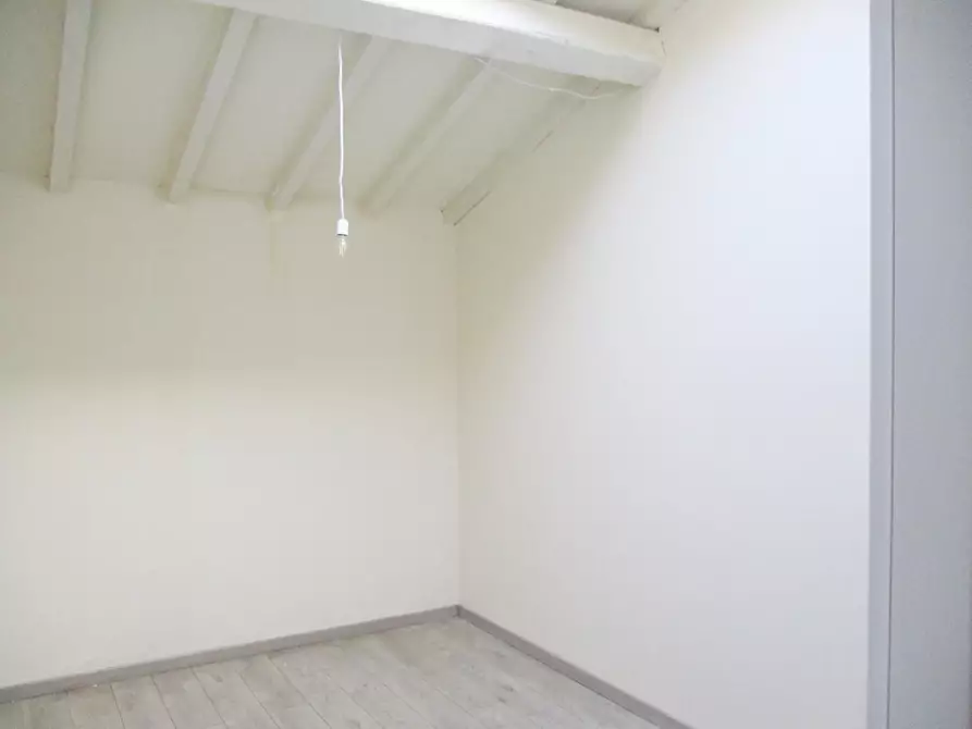 Immagine 6 di Appartamento in vendita  a Pontedera