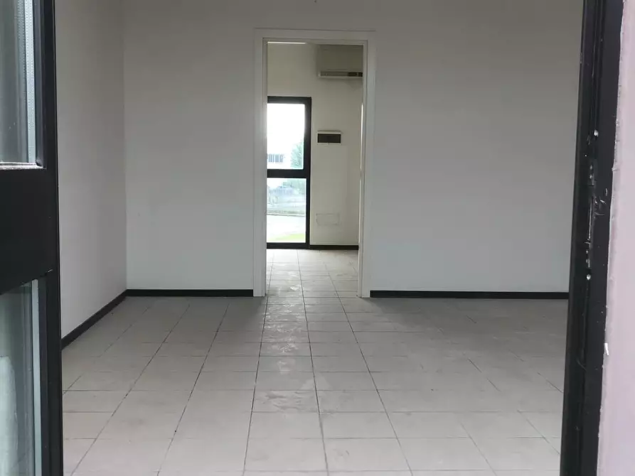 Immagine 8 di Ufficio in vendita  a Altopascio