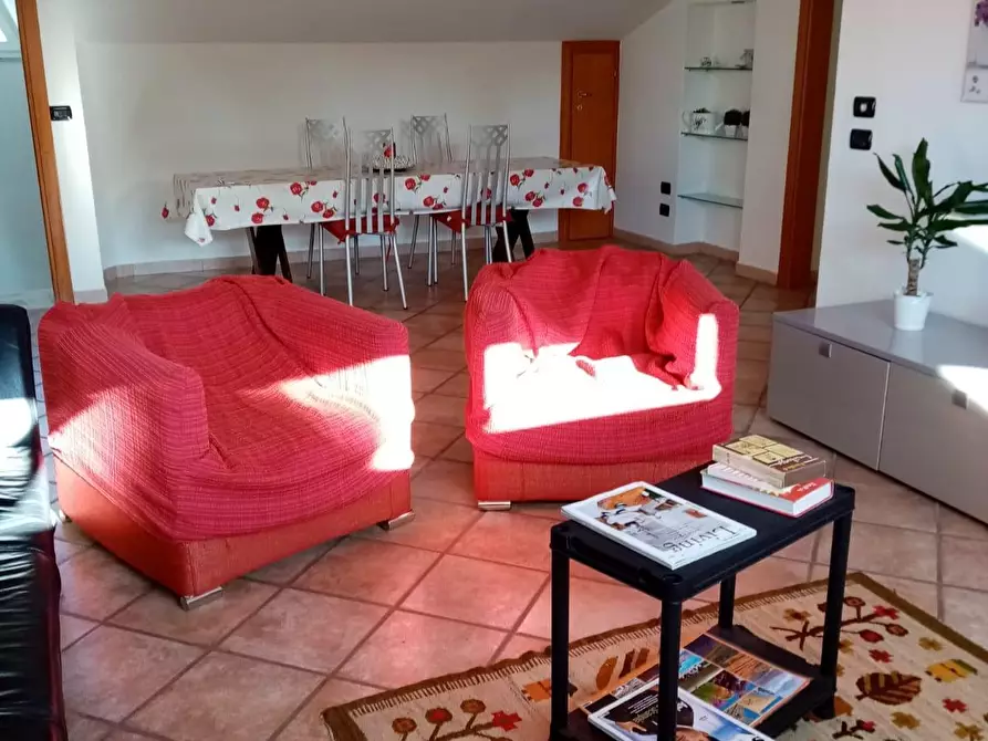 Immagine 20 di Villa in vendita  a Carrara