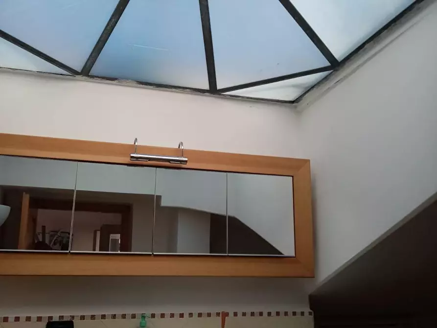 Immagine 28 di Villa in vendita  a Carrara