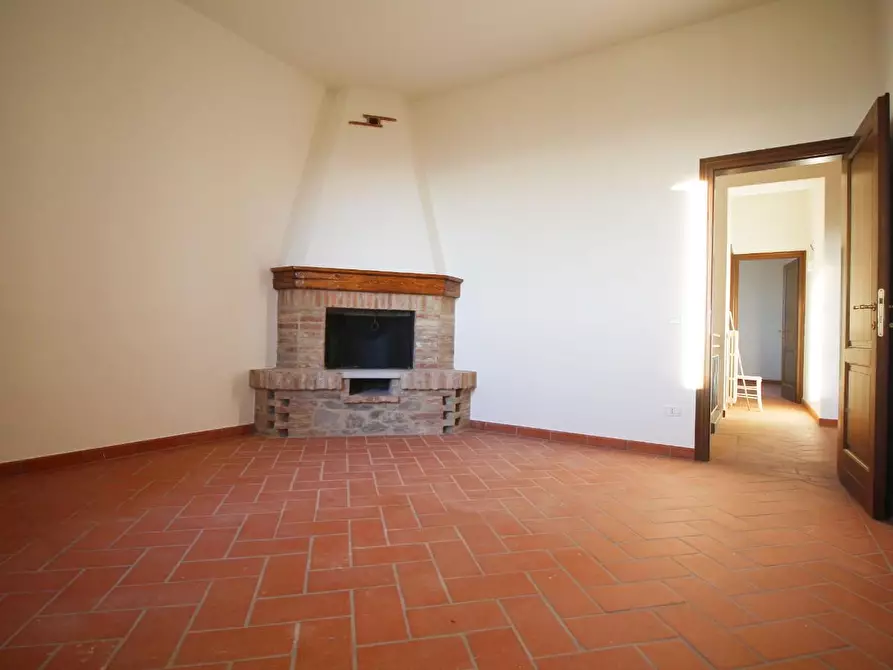 Immagine 11 di Casa colonica in vendita  a Vinci
