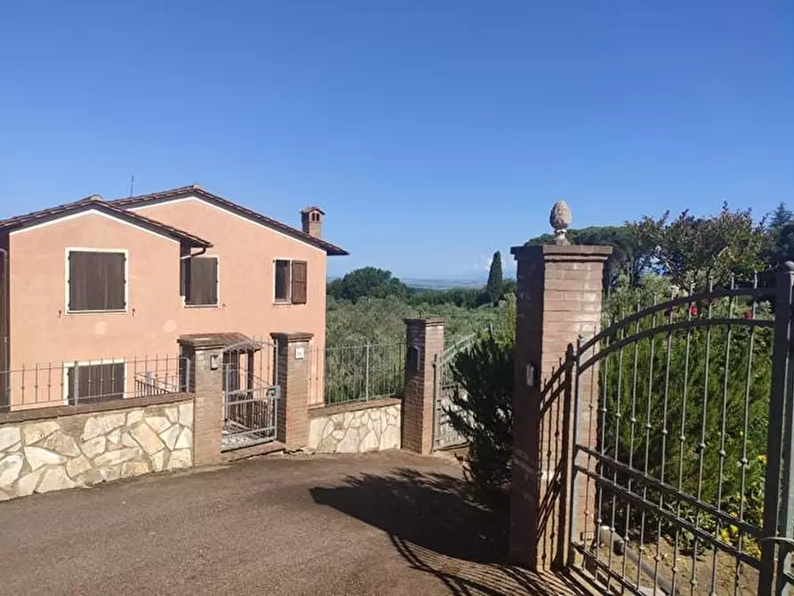 Immagine 10 di Villa in vendita  a Casciana Terme Lari