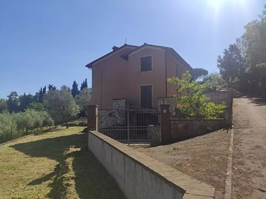 Immagine 15 di Villa in vendita  a Casciana Terme Lari